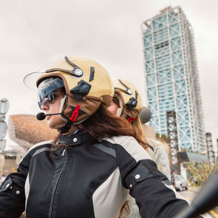 Interfono Midland BT Mini Doppio (2 Pezzi) Comunicazione moto a moto fino a 4 persone e condivisione della musica.