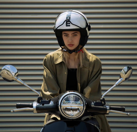 Casco Momo Design jet FGTR CLASSIC E2206 Bianco Lucido-Nero